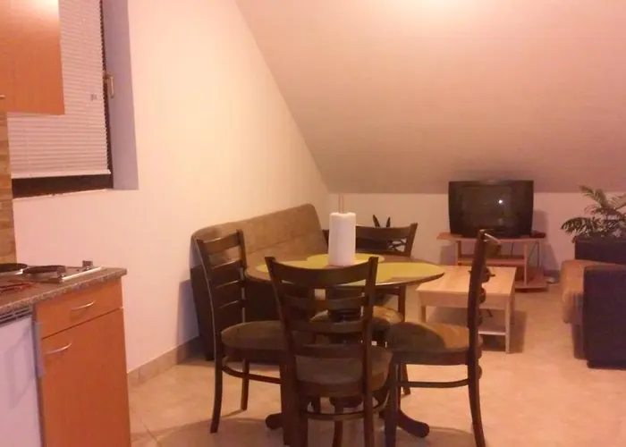 Apartman Laura Gracac (Zadar)